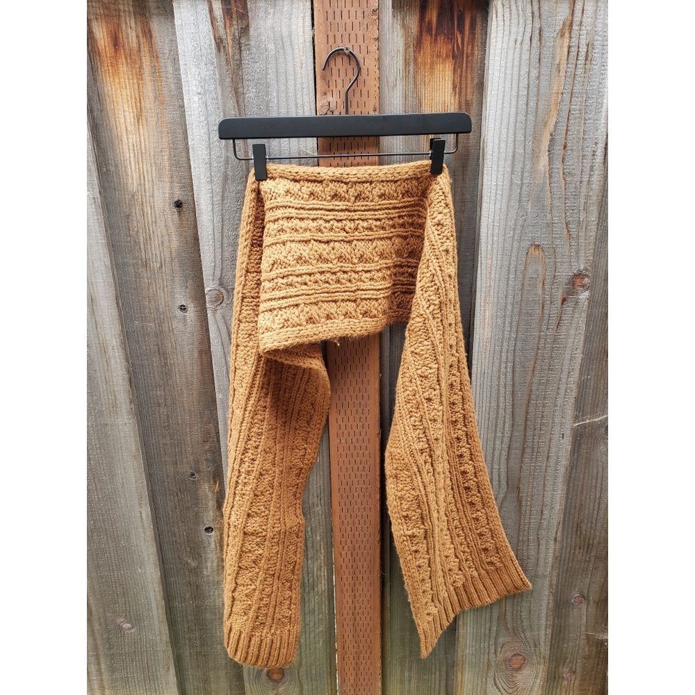 Gap scarf